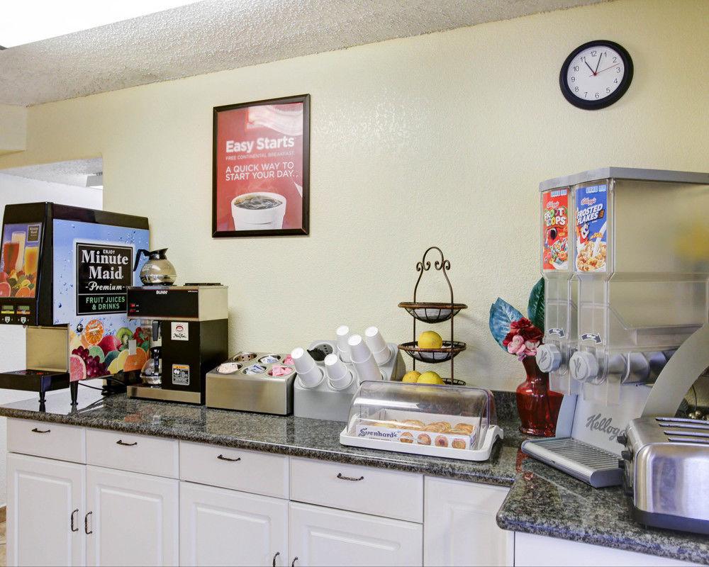 Econo Lodge San Marcos University Area Екстериор снимка