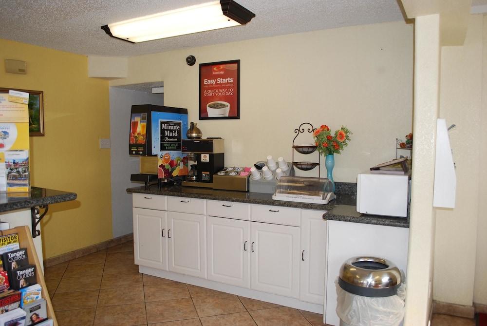 Econo Lodge San Marcos University Area Екстериор снимка