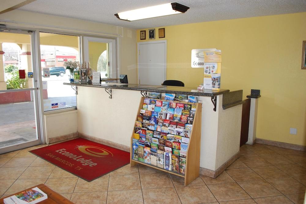 Econo Lodge San Marcos University Area Екстериор снимка