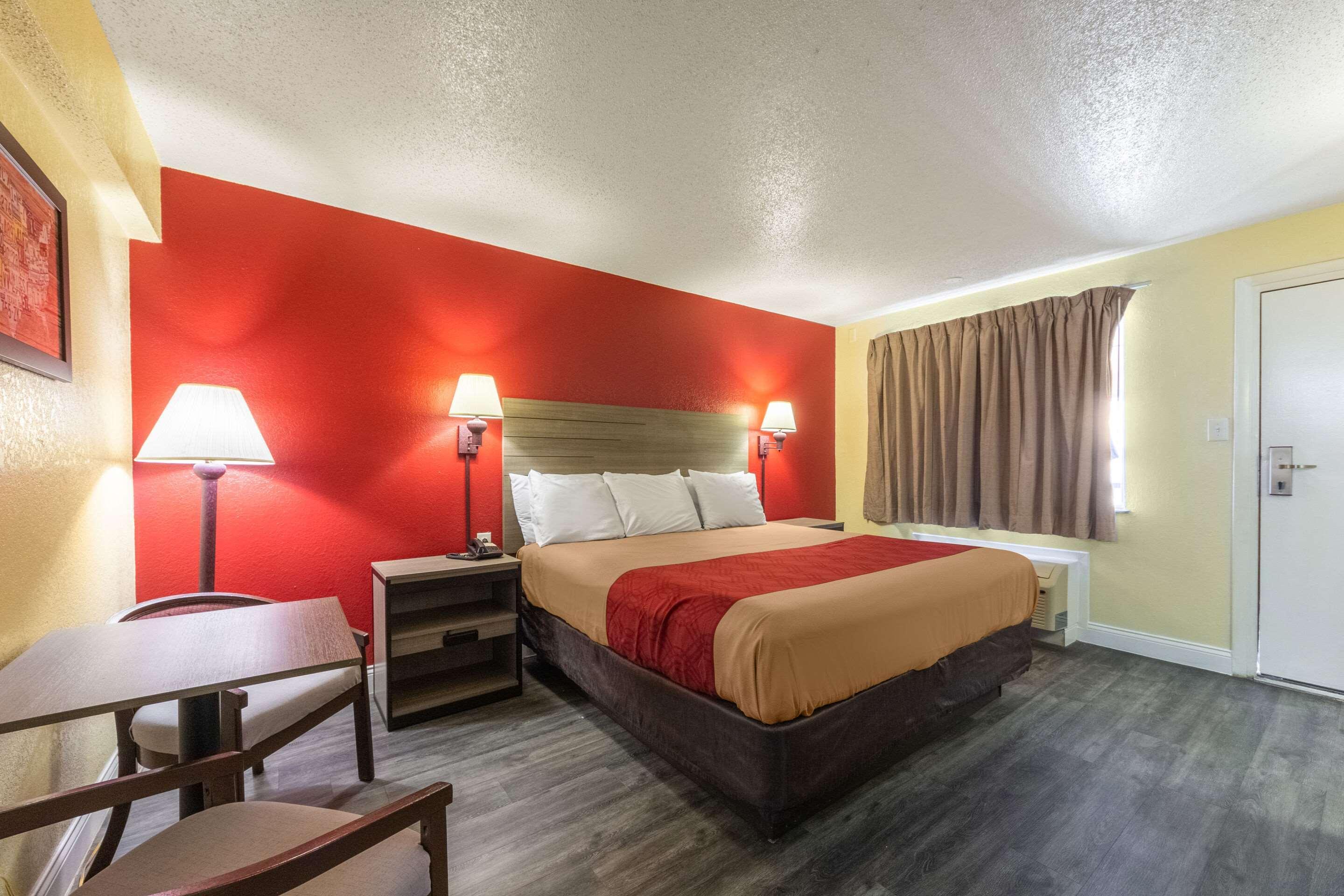 Econo Lodge San Marcos University Area Екстериор снимка
