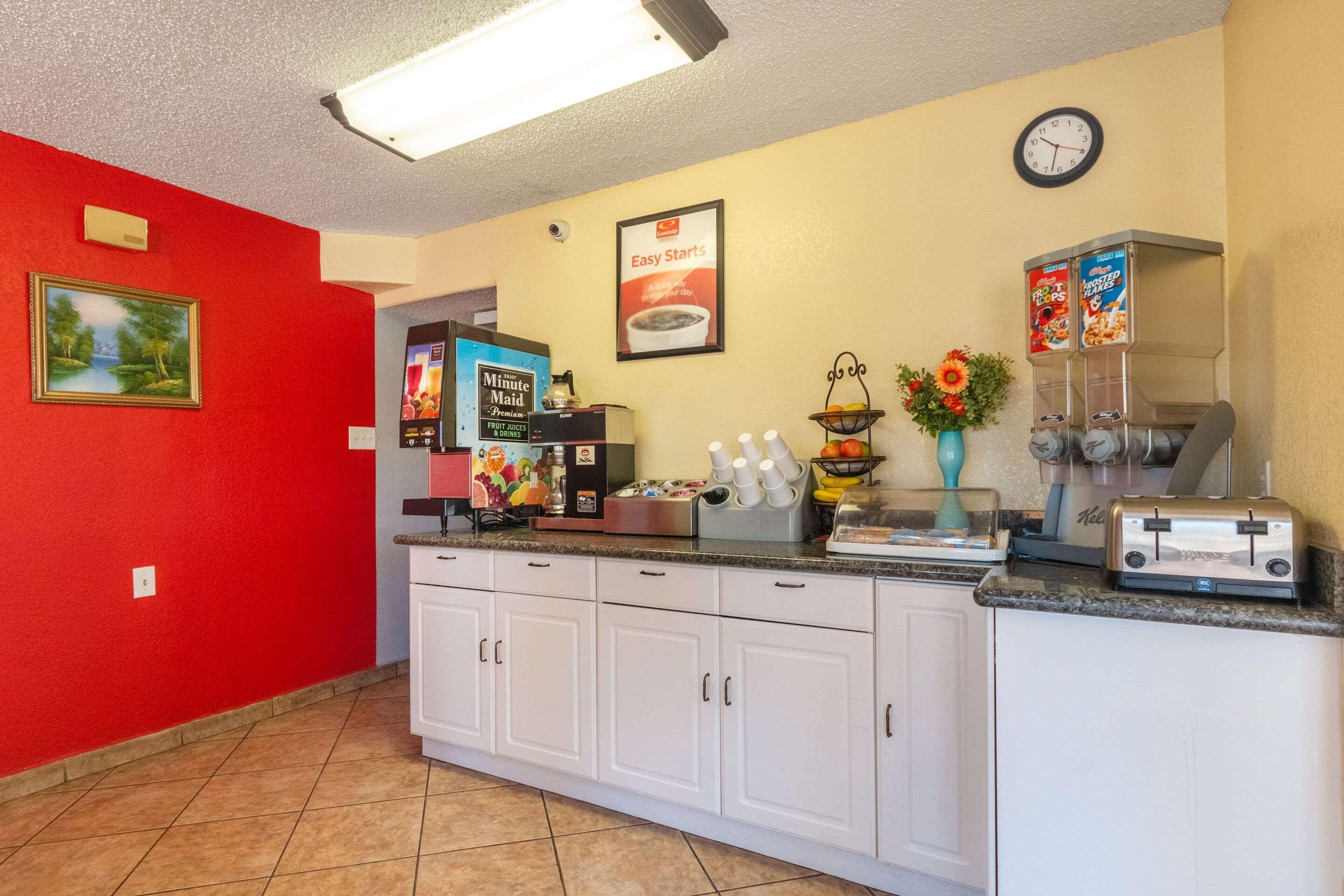 Econo Lodge San Marcos University Area Екстериор снимка