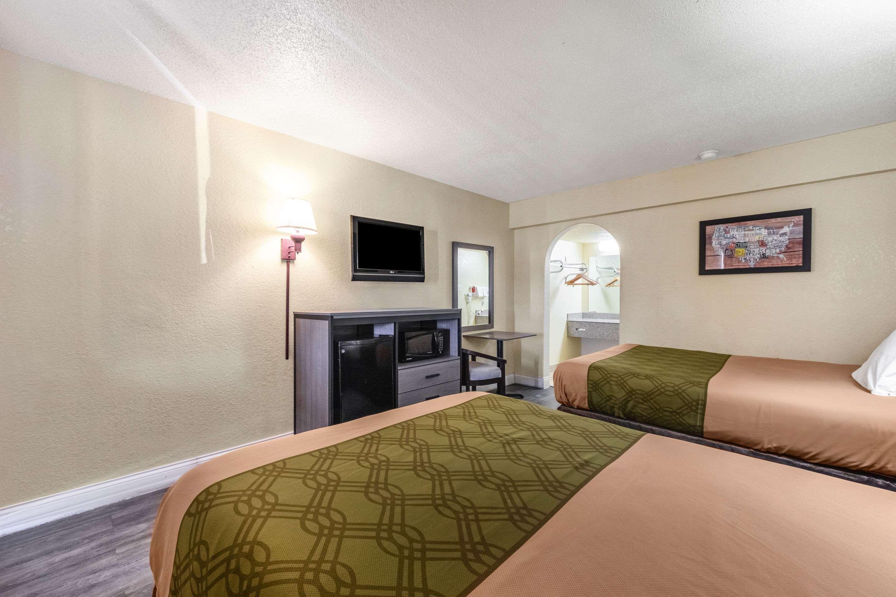Econo Lodge San Marcos University Area Екстериор снимка