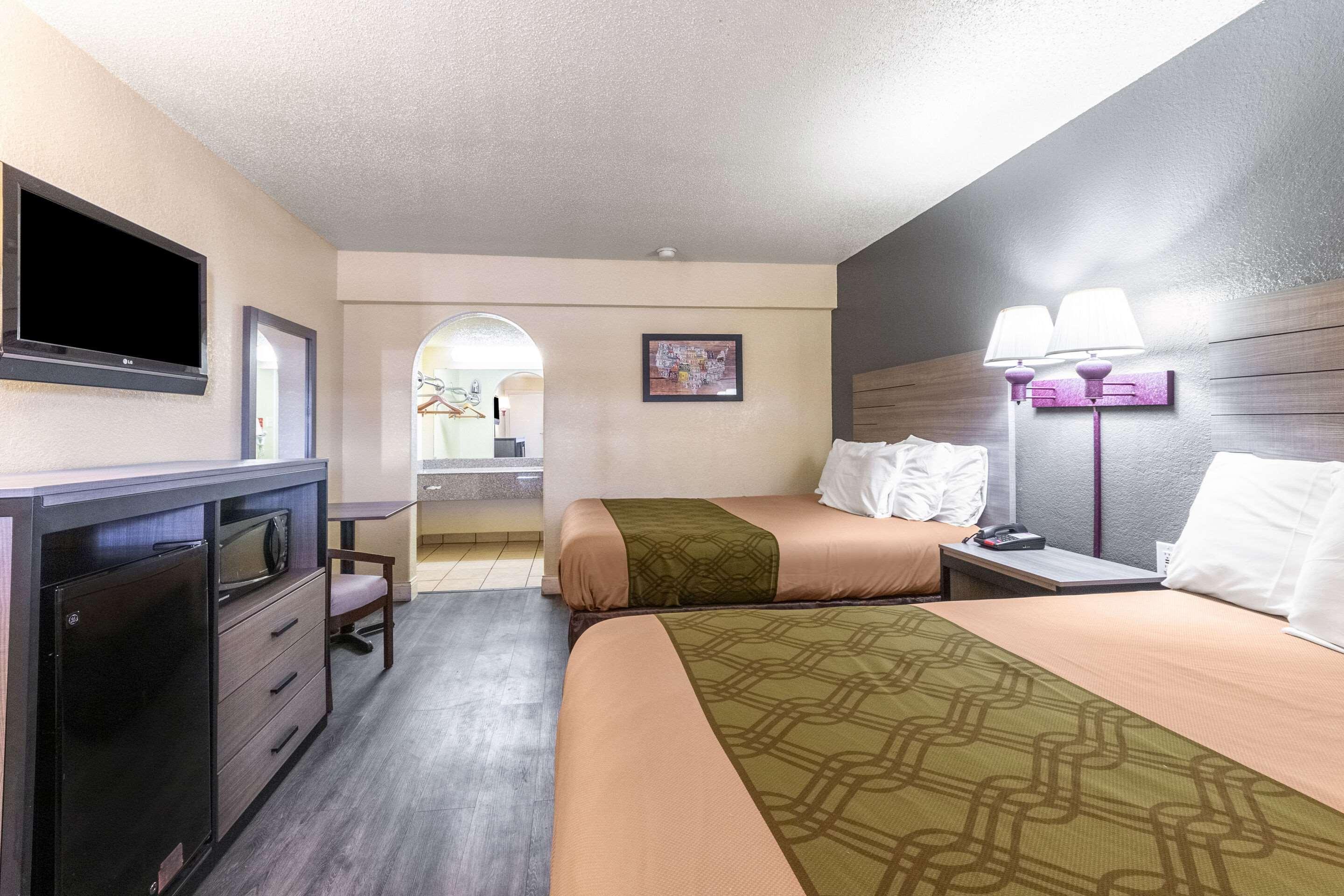 Econo Lodge San Marcos University Area Екстериор снимка