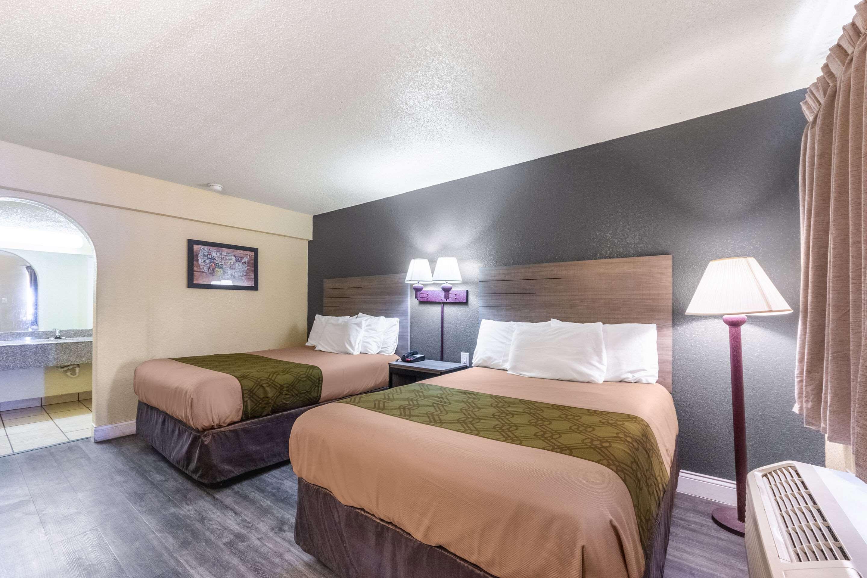 Econo Lodge San Marcos University Area Екстериор снимка